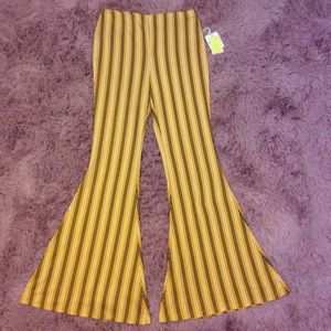 NWT Wide-legged Pants
